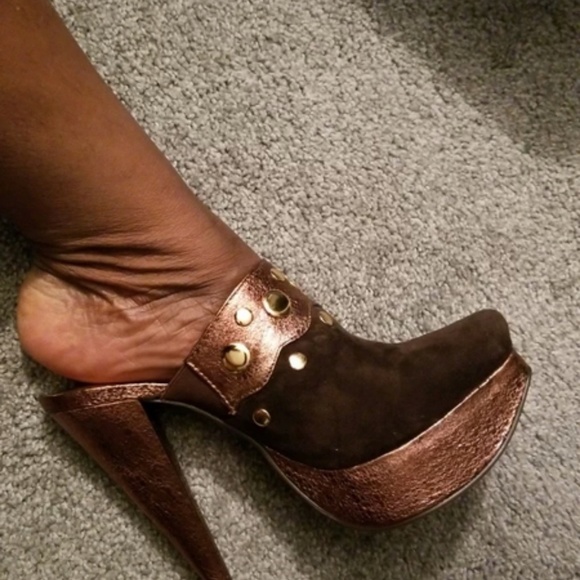 New clogs - Picture 4 of 4